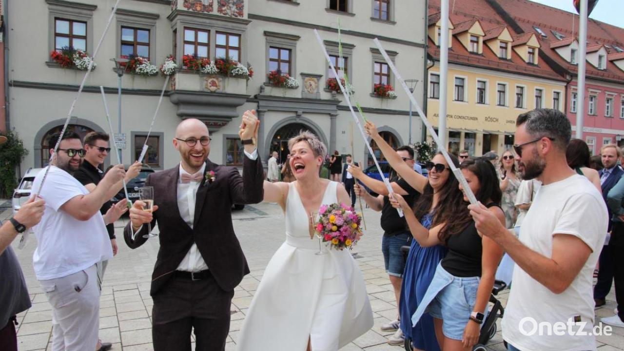 Mayor's son Peter Stahl marries his Kristin in Tirschenreuth