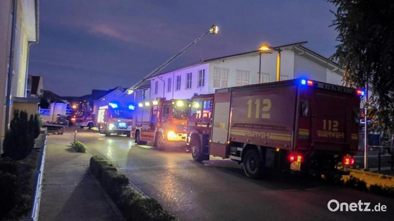 Police: Three injured in partial collapse of supermarket roof