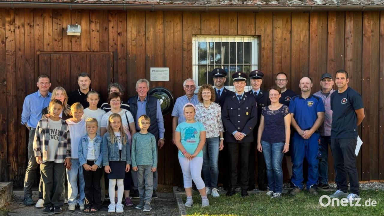 -ffentlicher-Defibrillator-in-Meerbodenreuth-installiert