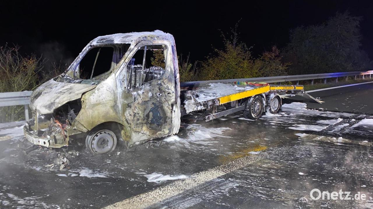 Car transporter burns out completely on the A6