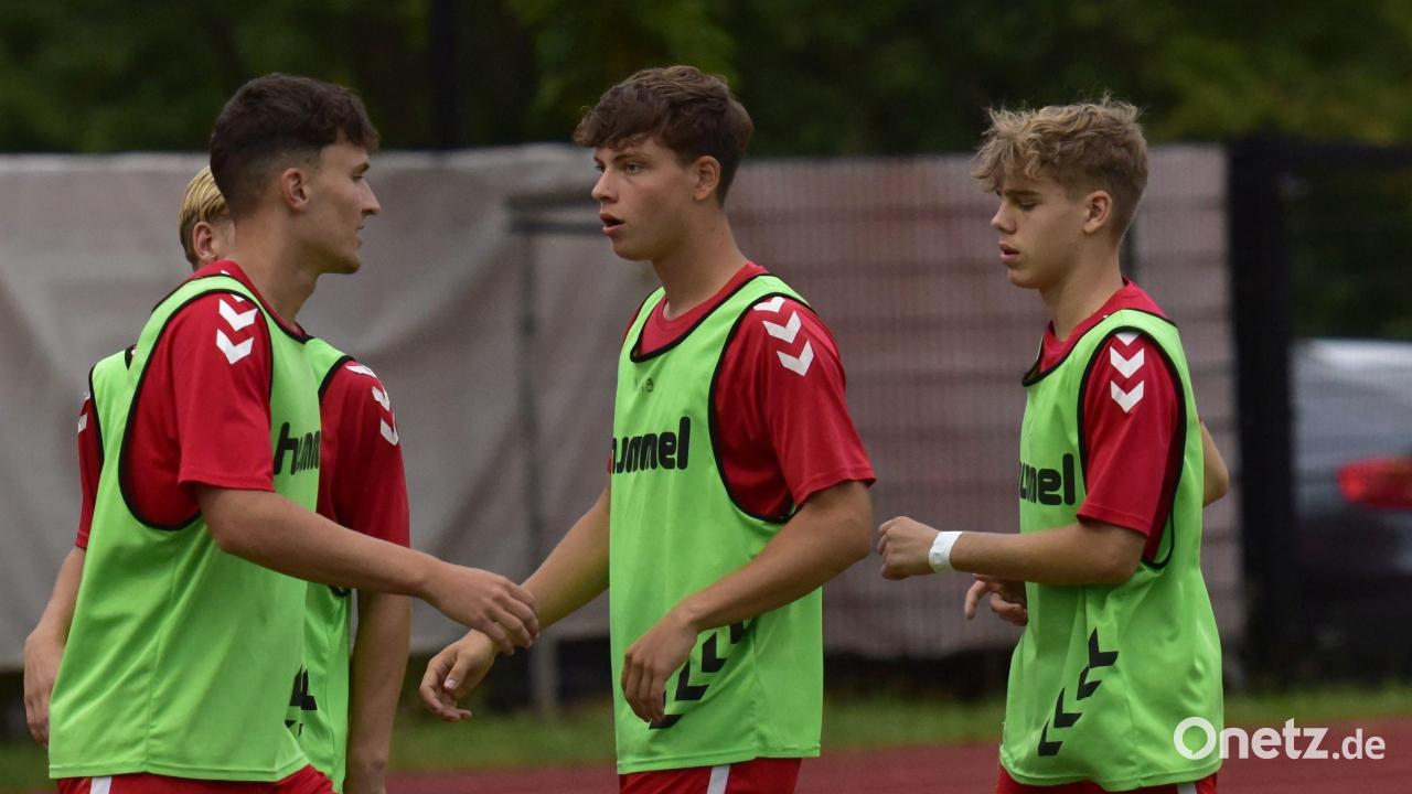 Die-U19-Bundesliga-Kicker-aus-der-Region-Keller-knapp-vorbei-Langsteiner-siegt-hoch-Kippes-fehlt