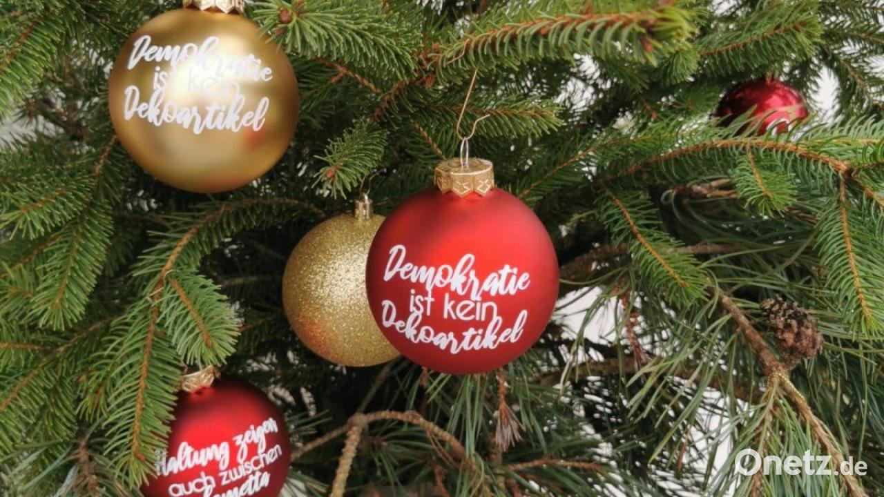 Weihnachtskugeln-in-Amberg-erinnern-an-Werte-und-Verantwortung