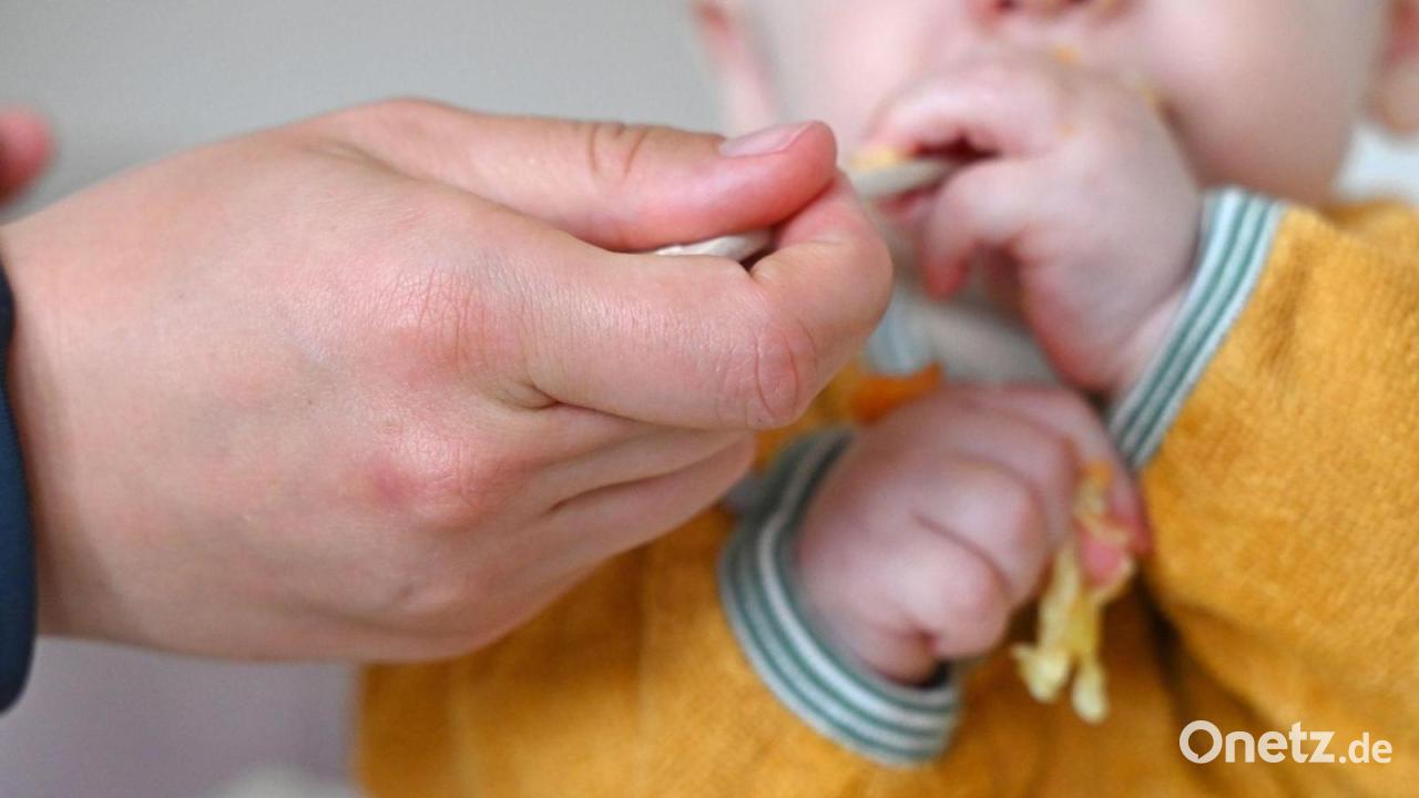 Ein-politischer-Papa-k-mpft-gegen-das-Kinderstartgeld-Aus