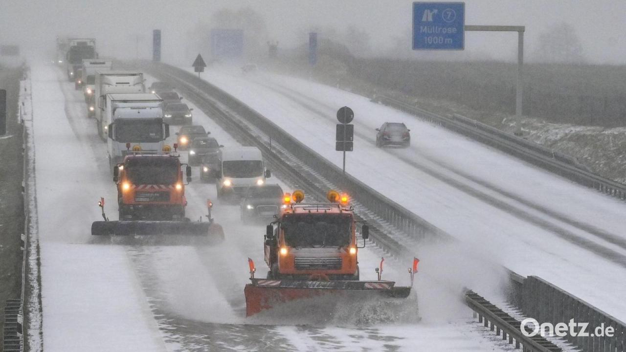 Gl-tte-in-Mittelfranken-Lkw-rutscht-in-Graben-A9-gesperrt
