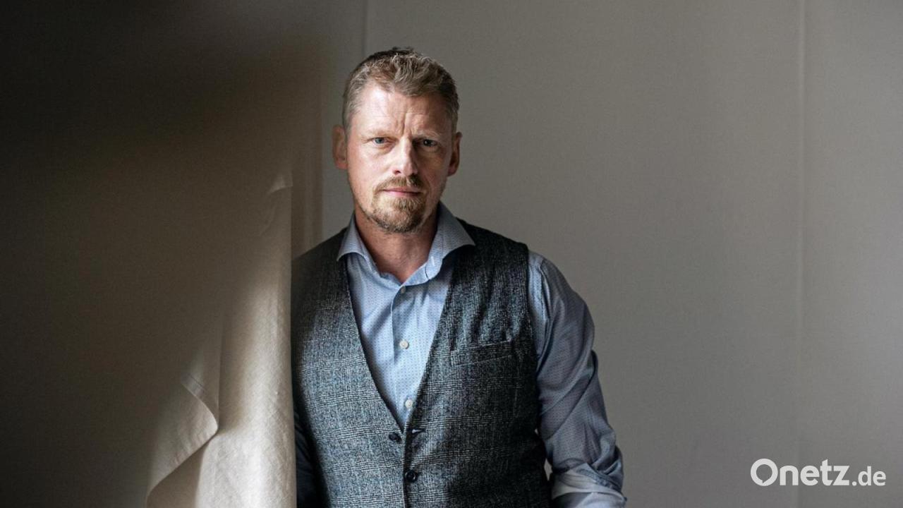 Weihnachtslesung-in-der-Stadtbibliothek-Amberg-mit-Martin-Gruber