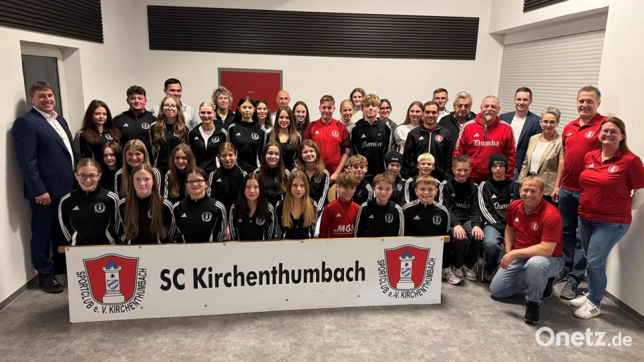 Marktgemeinde-Kirchenthumbach-ehrt-erfolgreichste-Sportler-2025