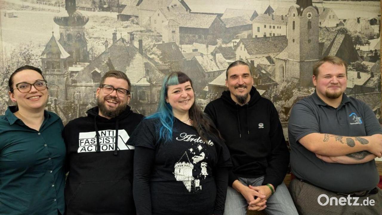 Die-Linke-stellt-erstmals-Marktratsliste-in-Schwarzenfeld-auf