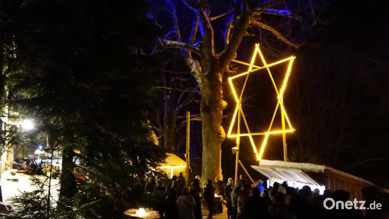 Advent-im-Wald-mit-ber-1000-Kerzen-Sch-nsee-bietet-besinnliche-Einstimmung