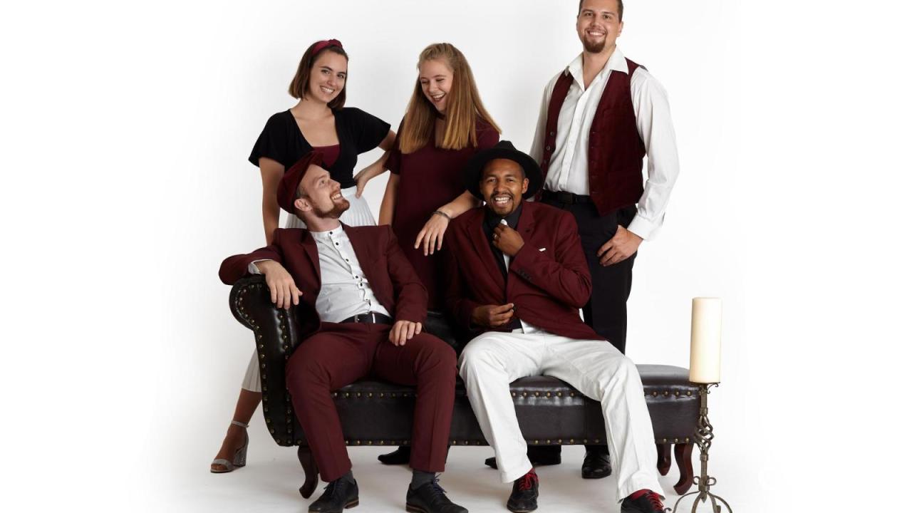 Beschwingt-besinnliches-Weihnachtskonzert-mit-der-A-cappella-Band-B-n-T-in-Neustadt