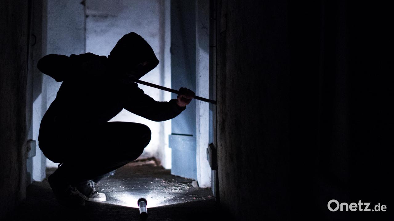 Reifen-in-Amberg-besch-digt-Polizei-sucht-Zeugen