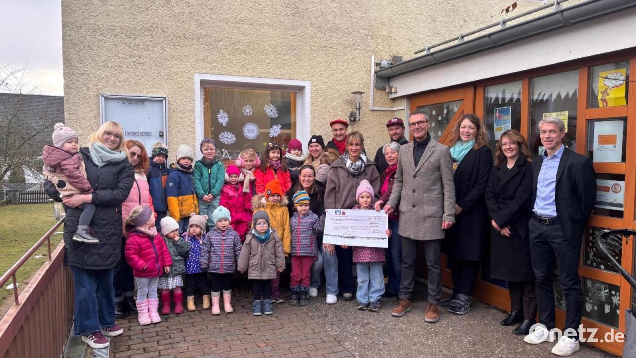 Weihnachtsspendenaktion-der-Neukirchner-Betriebe-und-Banken-kommt-Kindern-zugute