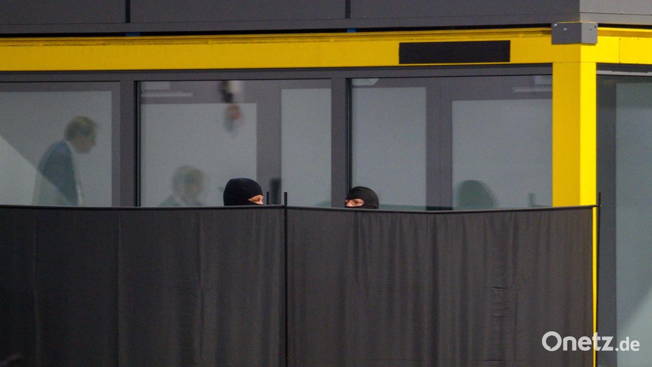 Mutter von Anschlagsopfer sagt vor Gericht aus