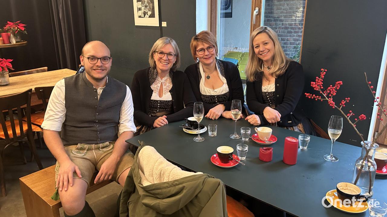 -Niederbayerische-Weihnacht-auf-Oberpf-lzisch-am-dritten-Advent-in-der-Kirche-Lennesrieth