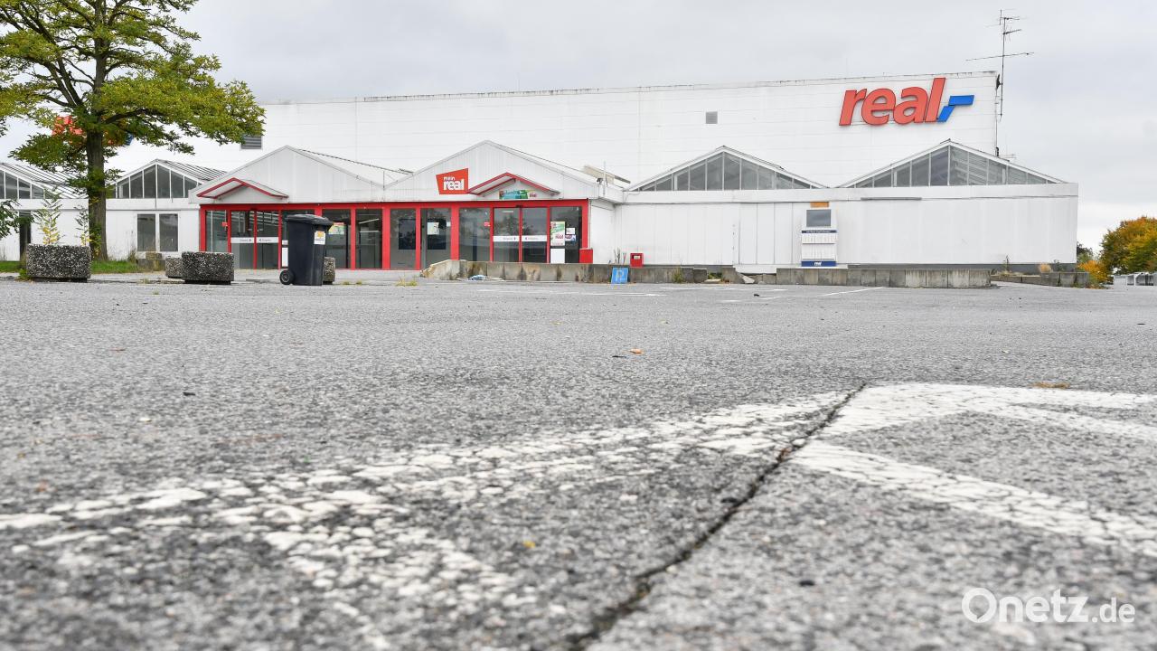 Einbruch-in-ehemaligen-Real-Markt-in-Amberg-T-ter-fl-chten