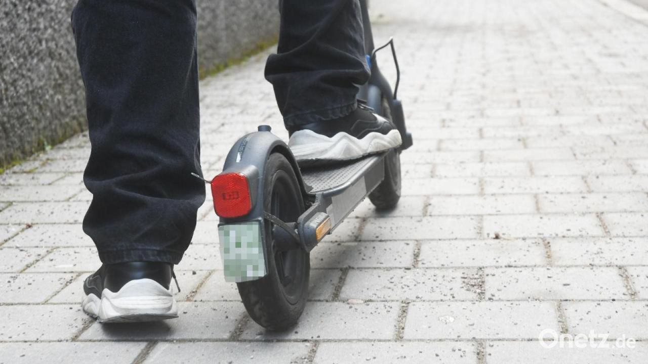 22-J-hriger-betrunken-mit-E-Roller-in-Marktredwitz-unterwegs