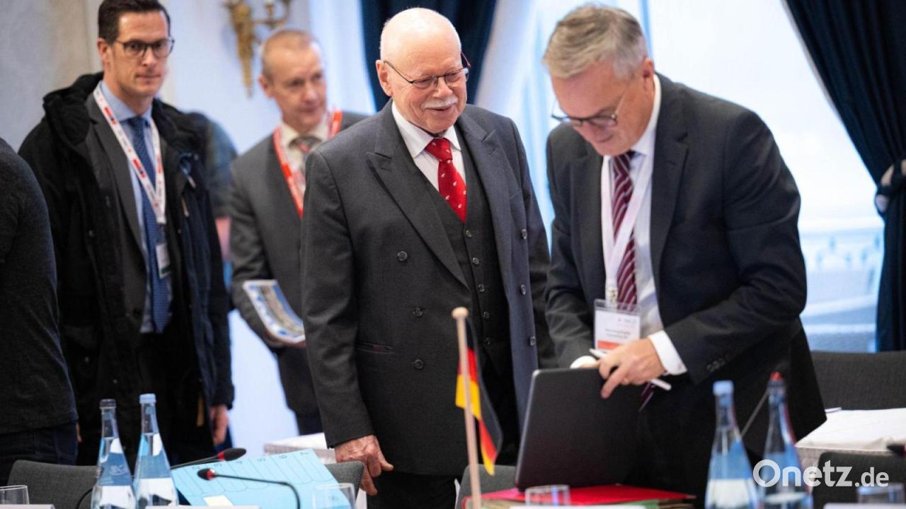 Stadionsicherheit-Innenminister-sehen-noch-Baustellen