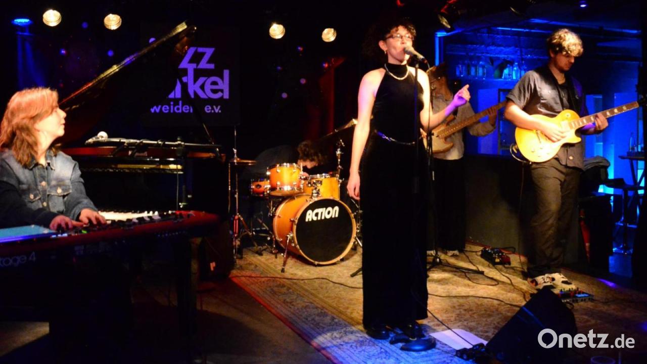 Teresa-Luna-verzaubert-Jazz-Publikum-im-Bistrot-Paris-in-Weiden