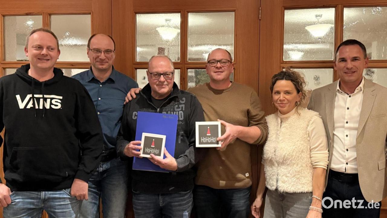 Vohenstrau-er-Autohaus-Dobner-ehrt-langj-hrige-Mitarbeiter