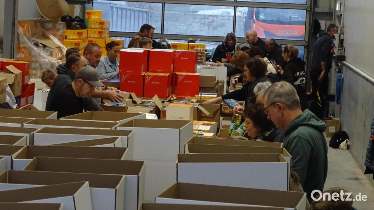 Godelmann-packt-Weihnachtspakete-1500-Geschenke-f-r-Rum-nien