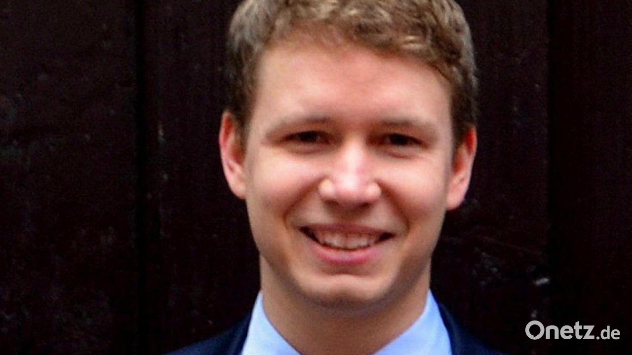 Maximilian-Kronen-nun-Leiter-des-Vermessungsamts-Amberg