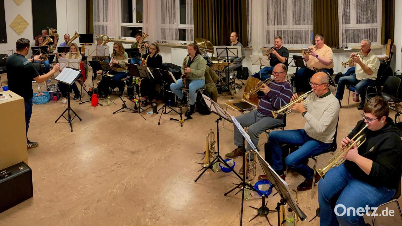 Kemnather-Musikkapellen-laden-zum-Jahresabschlusskonzert