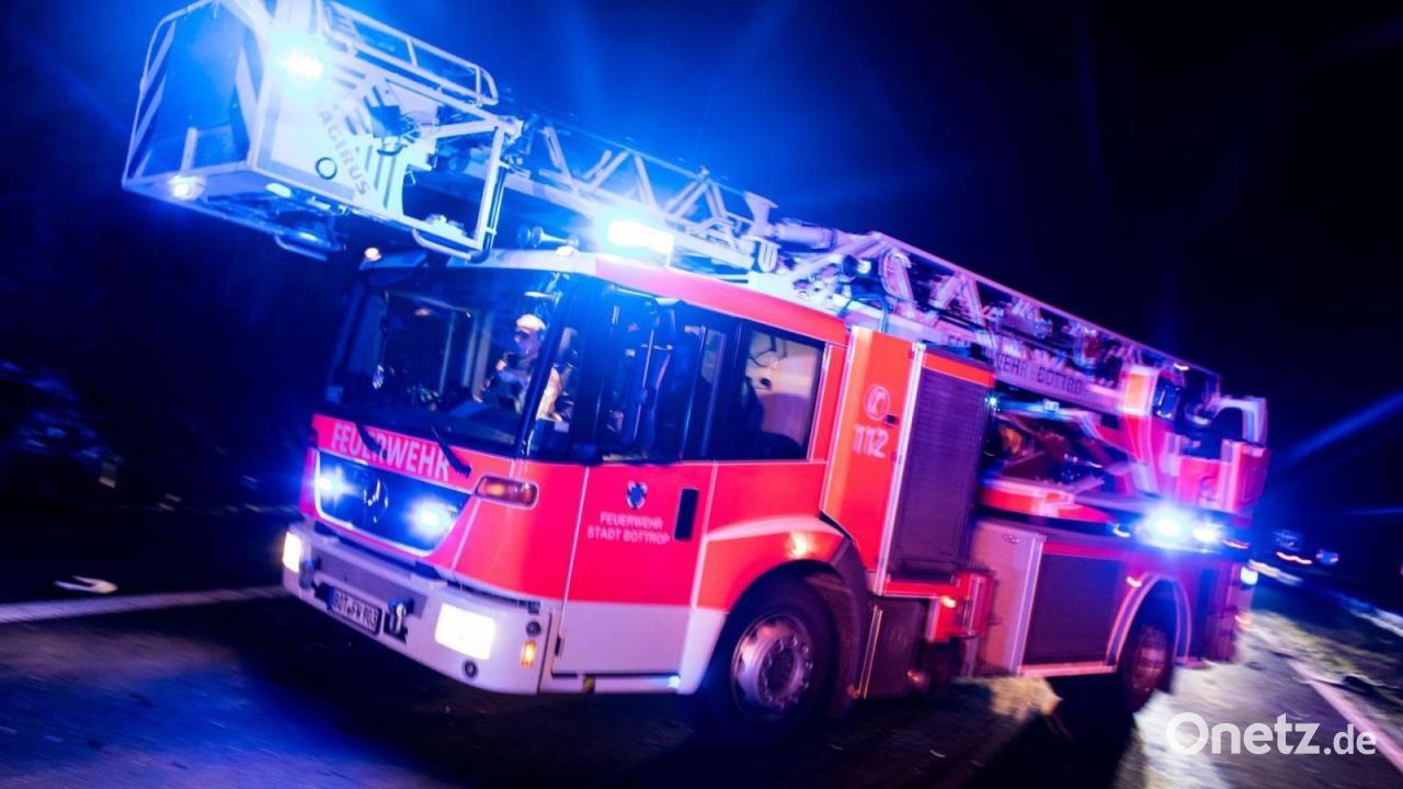 Drei Verletzte bei Brand in Mehrfamilienhaus