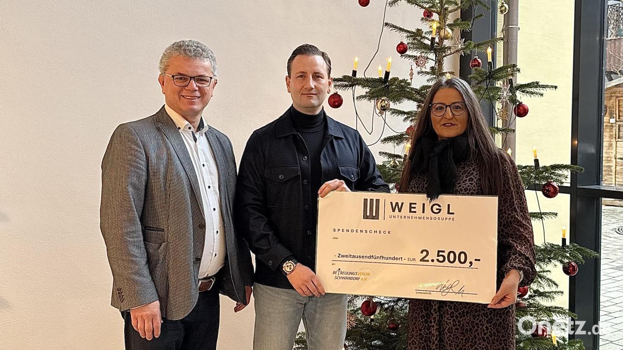 Unternehmer-Maximilian-Weigl-spendet-2-500-Euro-an-Betreuungsverein-Schwandorf