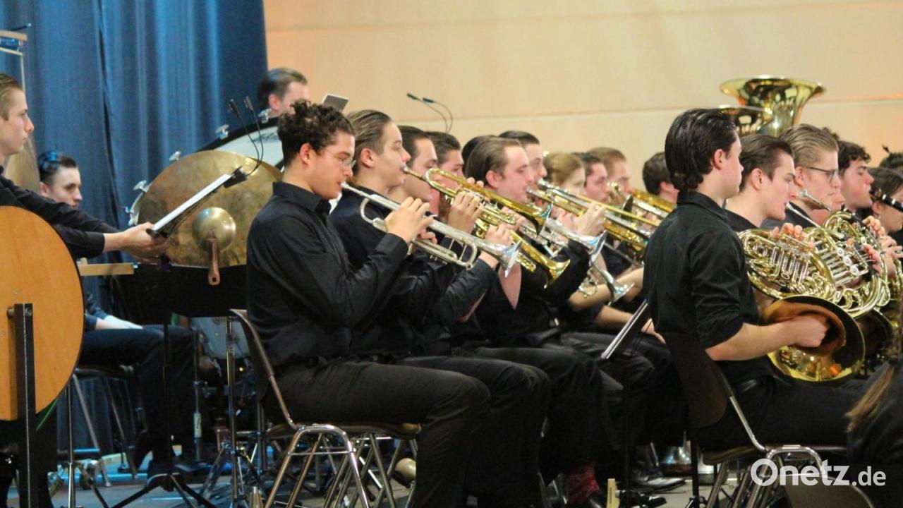 Bayerisches-Landesjugendorchester-beim-Neujahrskonzert-in-Sulzbach-Rosenberg