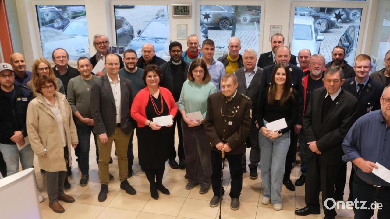 Raiffeisenbank-Flo-unterst-tzt-Vereine-mit-Spenden