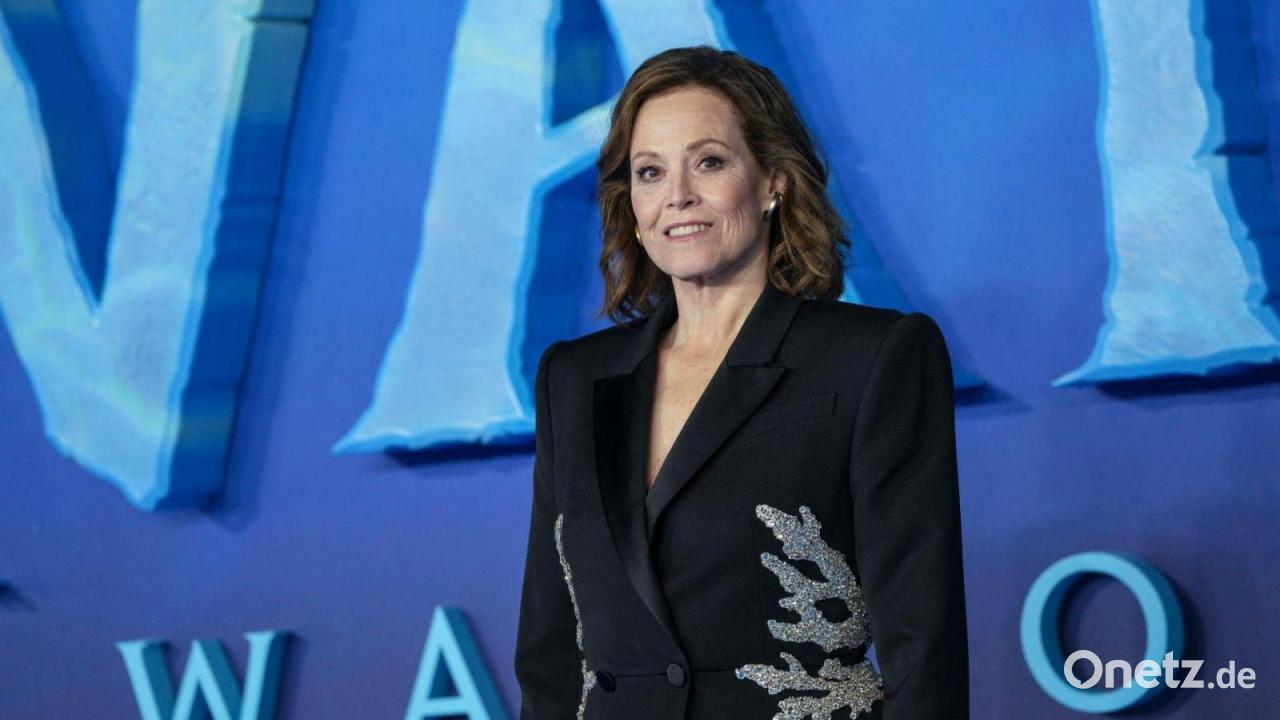 Hollywood-Star-Weaver-ist-seit-Avatar-Schwimmprofi