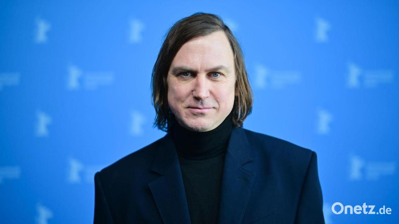 Lars-Eidinger-wird-Superman-Schurke