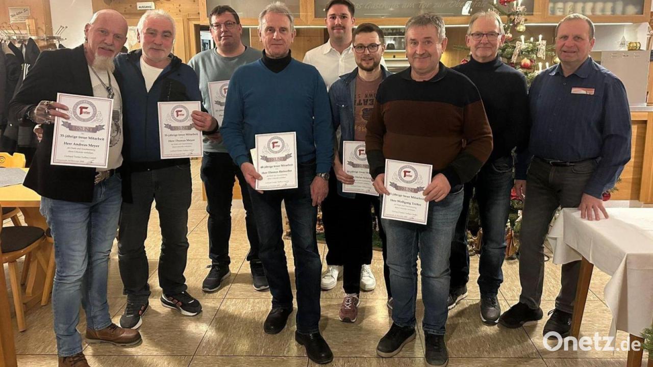 Tretter-Tiefbau-aus-Immenreuth-ehrt-langj-hrige-Mitarbeiter