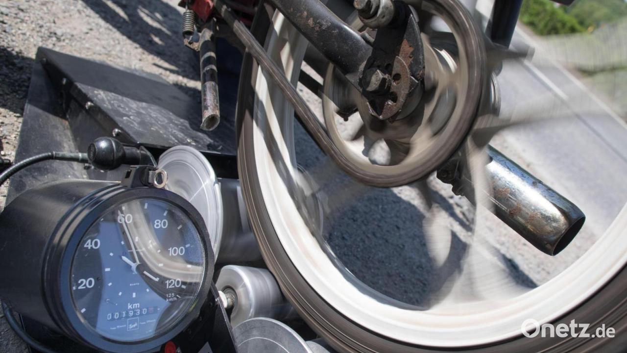 21-J-hriger-auf-frisiertem-Mofa-unterwegs