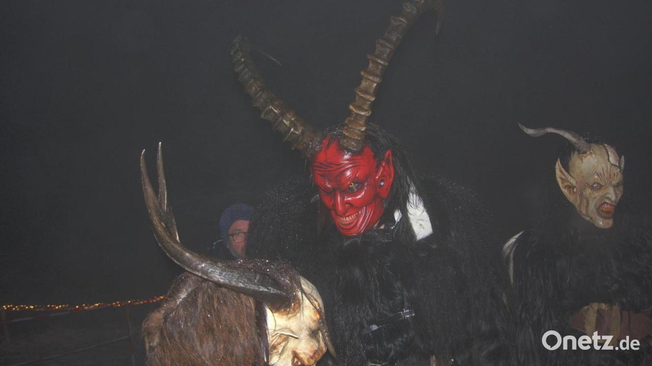 Waldhaus-bei-Pfaben-wird-zum-Treffpunkt-gruseliger-Unholde