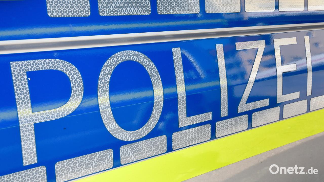 Bei-Paketzustellung-in-Schwandorf-zwei-St-hle-gestohlen