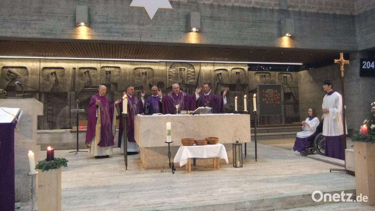 25-Jahre-Bischof-Michael-Wittmann-Stiftung-Gottesdienst-und-Feier-in-Amberg