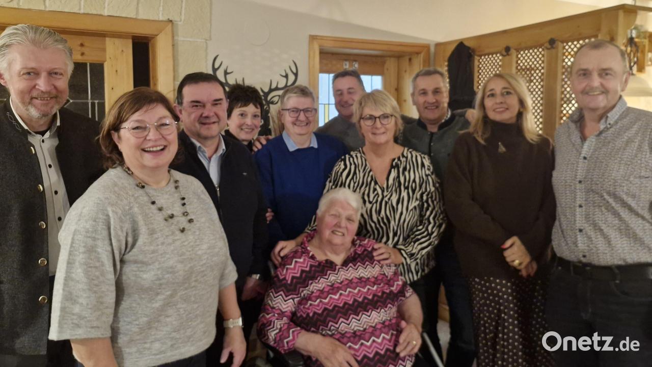 Anni-Deinzer-feiert-85-Geburtstag-in-dsch-nlind