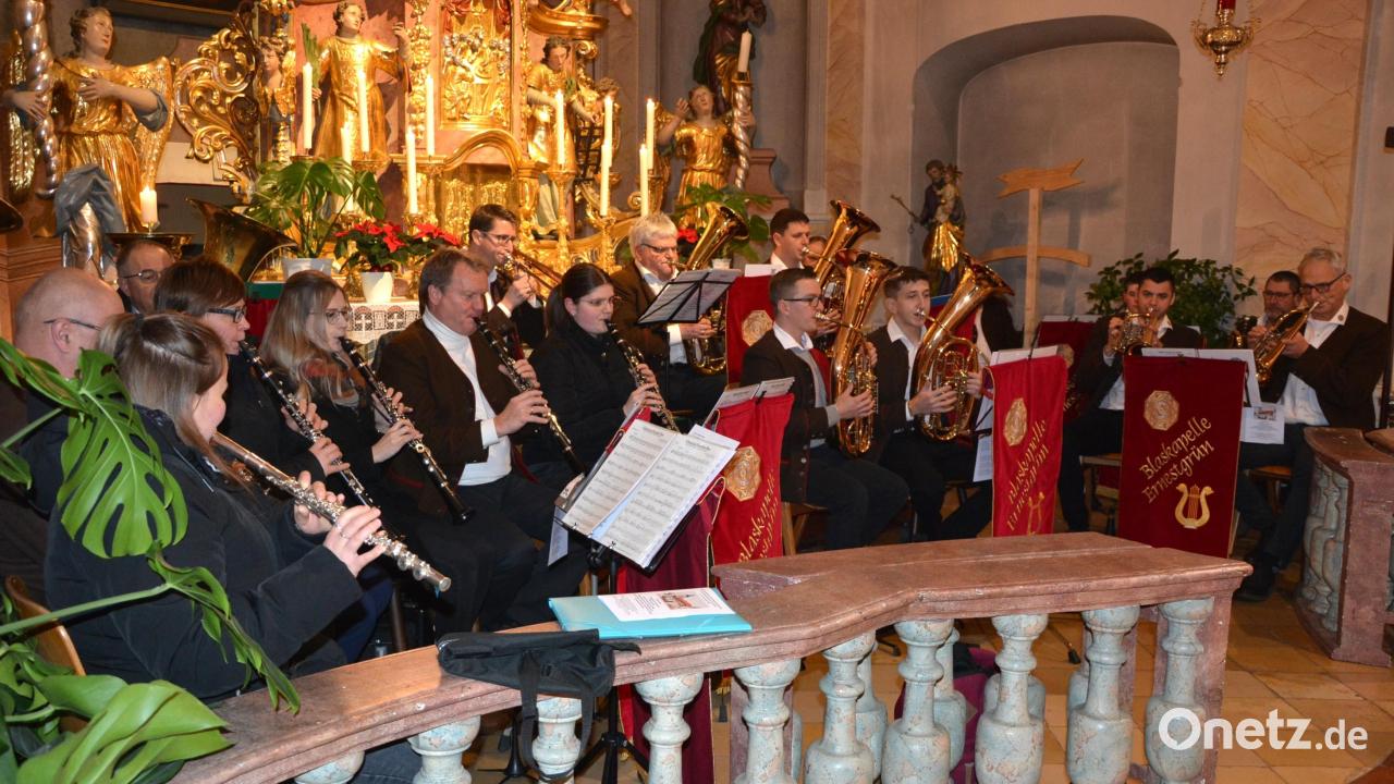 Weihnachtssingen-in-Bad-Neualbenreuth-begeistert