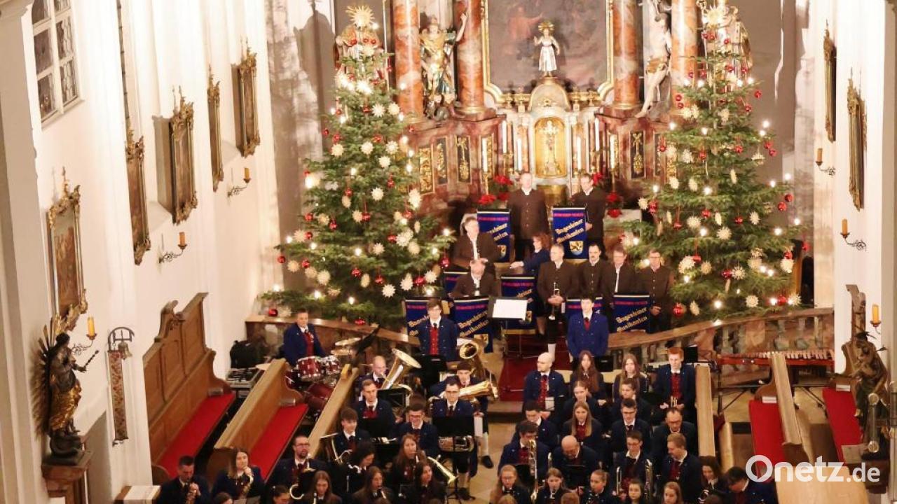 Weihnachtskonzert-des-Musikvereins-Vilseck-begeistert-500-Besucher