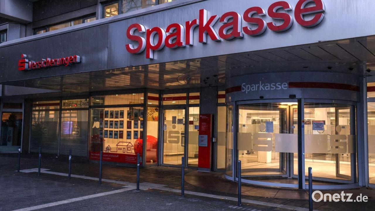 Bankfiliale-in-Gelsenkirchen-bleibt-nach-Einbruch-vorerst-zu