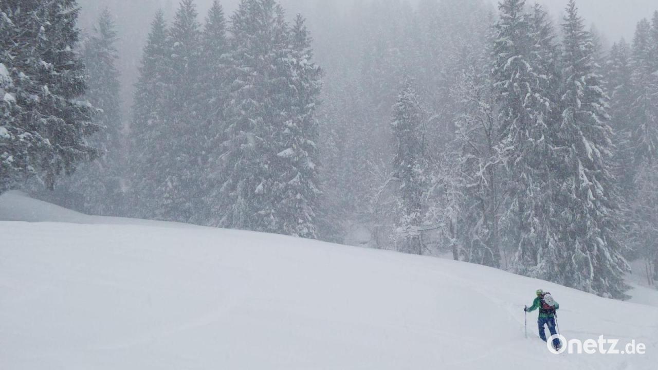 Schneefall in Bayern - Lawinengefahr steigt