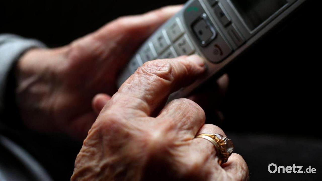 Falscher-Polizist-Erspartes-im-Einkaufskorb-berreicht