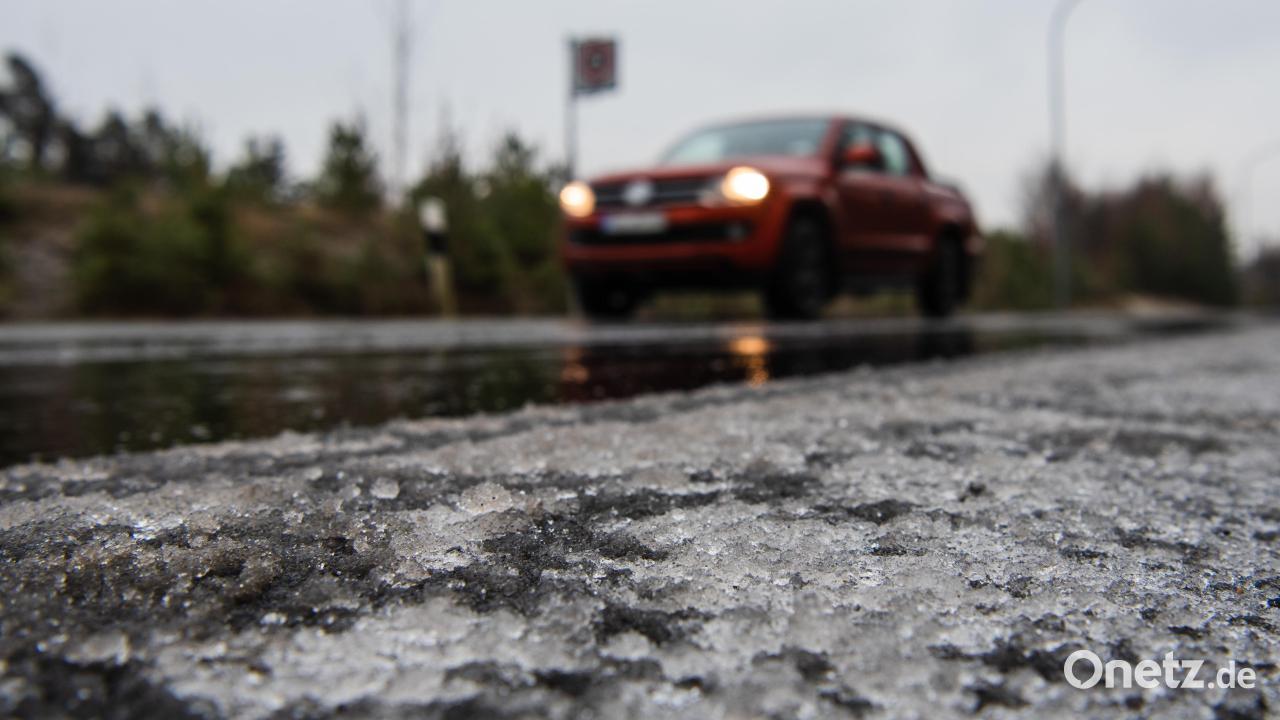Wegen Straßenglätte: Teil der Autobahn zwischen Pilsen und Waidhaus ...