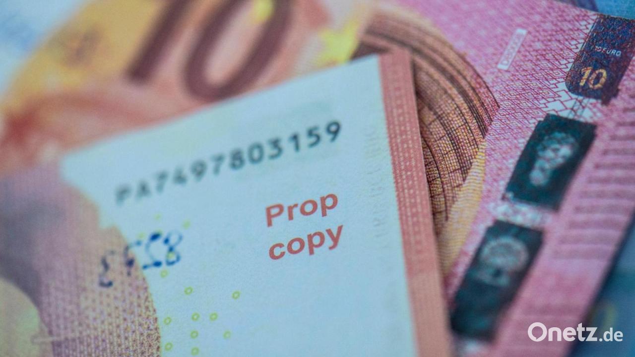 Polizei erwischt Autofahrer mit über 4.000 Euro Falschgeld