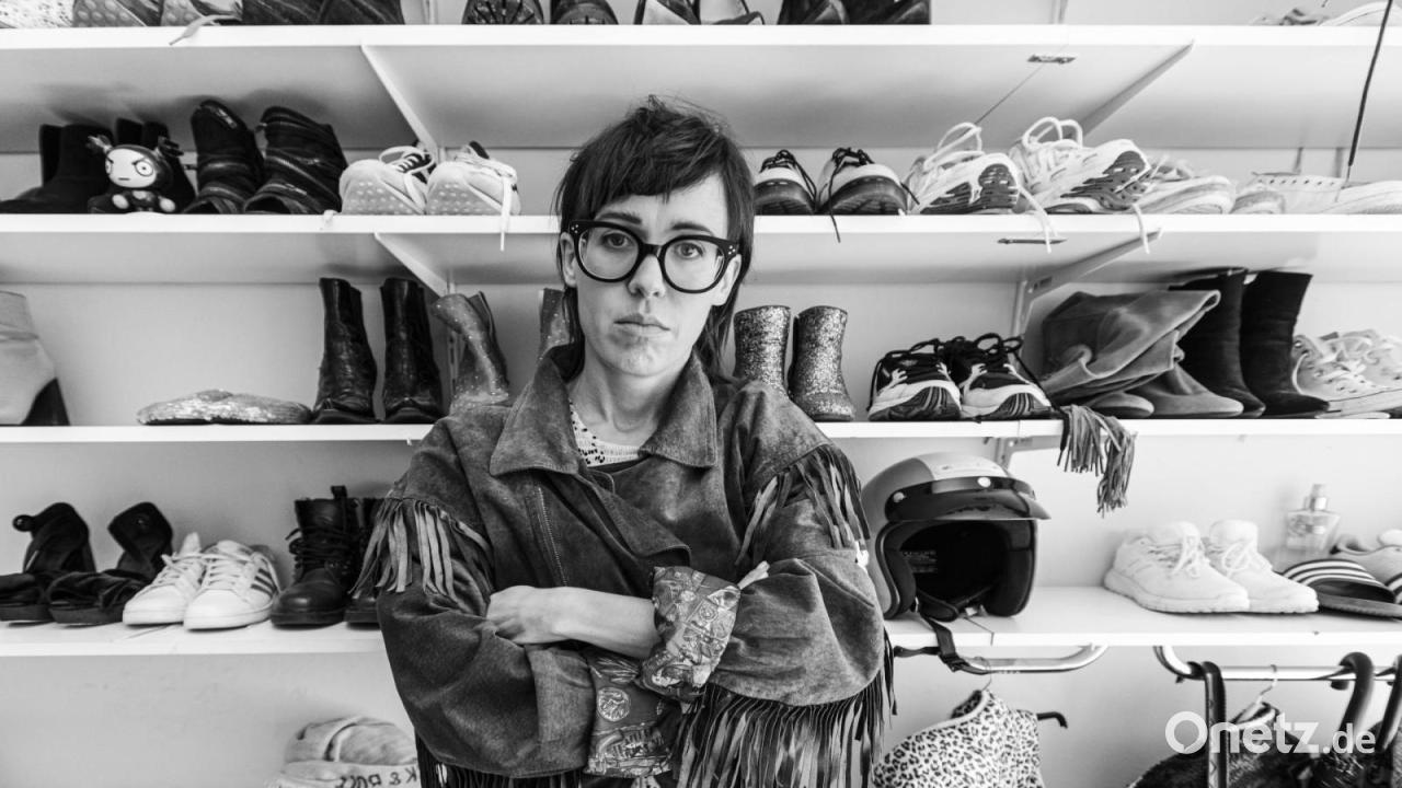 Eva-Karl-Faltermeier-kommt-mit-ihrem-Programm-Ding-Dong-nach-Neunburg-vorm-Wald-und-Weiden