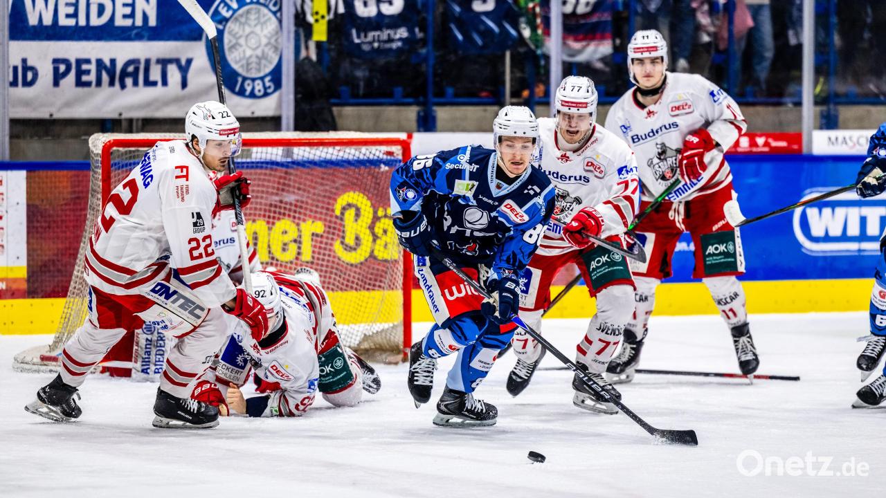 Tom-Schwarz-von-den-Blue-Devils-Weiden-gesperrt