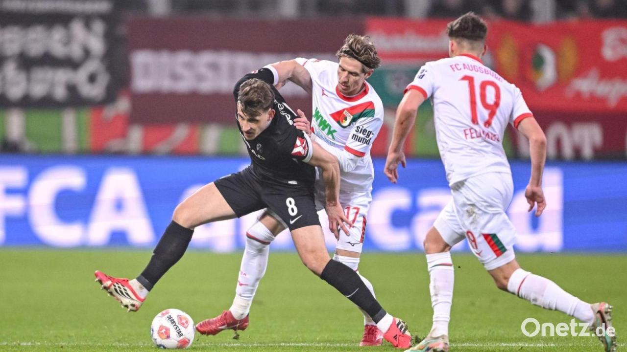 Beim Treppengang verletzt: Augsburgs kurioser Spielerwechsel