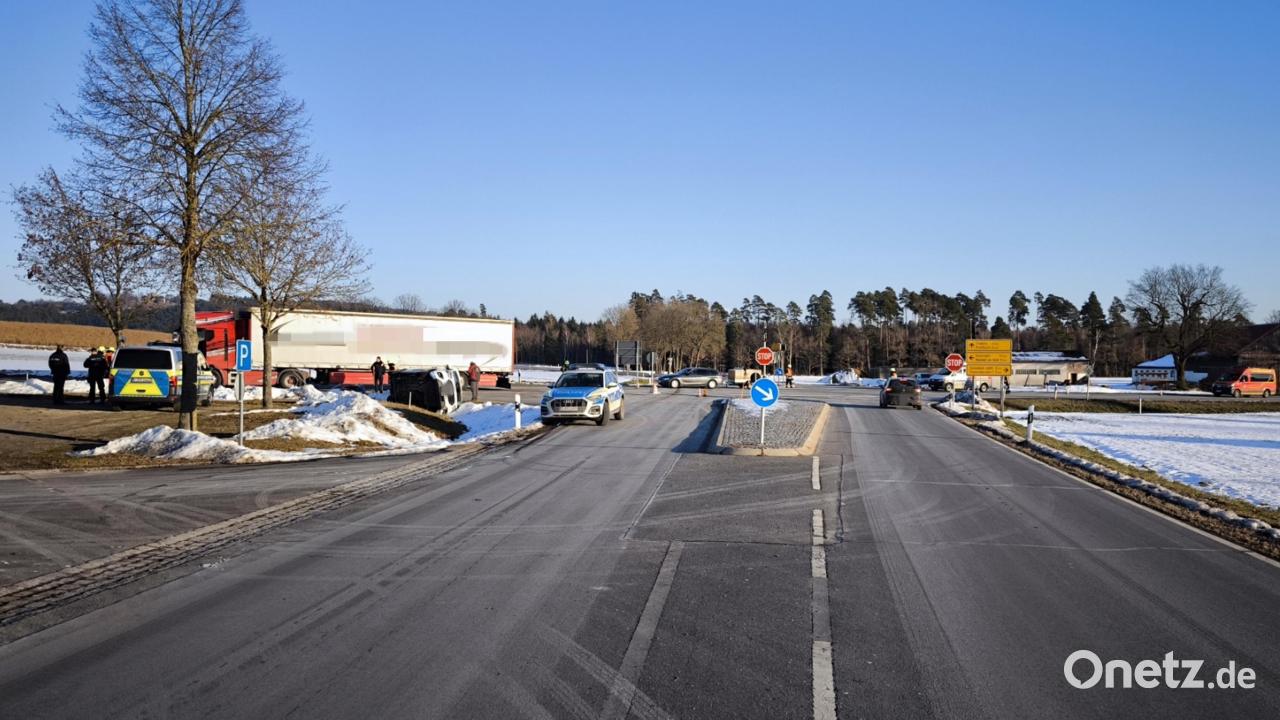 Vorfahrt-missachtet-Unfall-bei-Speinshart-endet-glimpflich