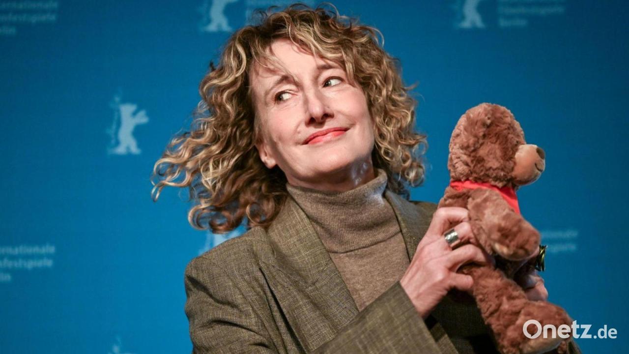 Berlinale-Wettbewerb-mit-Pamela-Anderson-und-Sandra-H-ller