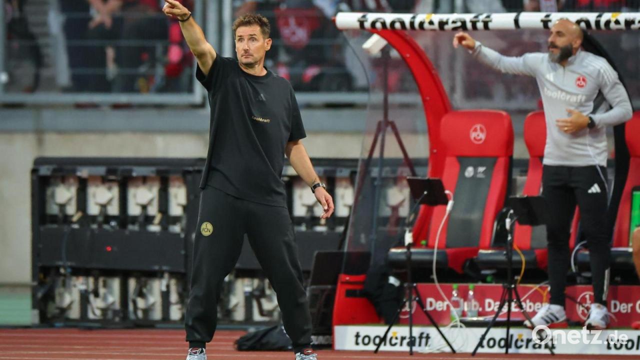 Nürnbergs Klose auf Tribüne: Pinola übernimmt Chefrolle